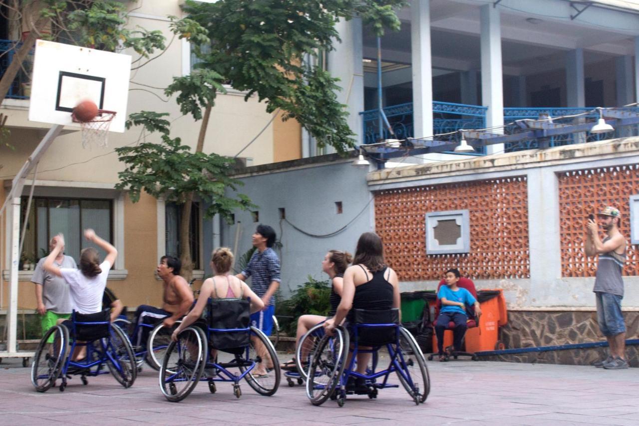 Nha Khach Lang May Man - Village Chance Ho Chi Minh City Exterior photo
