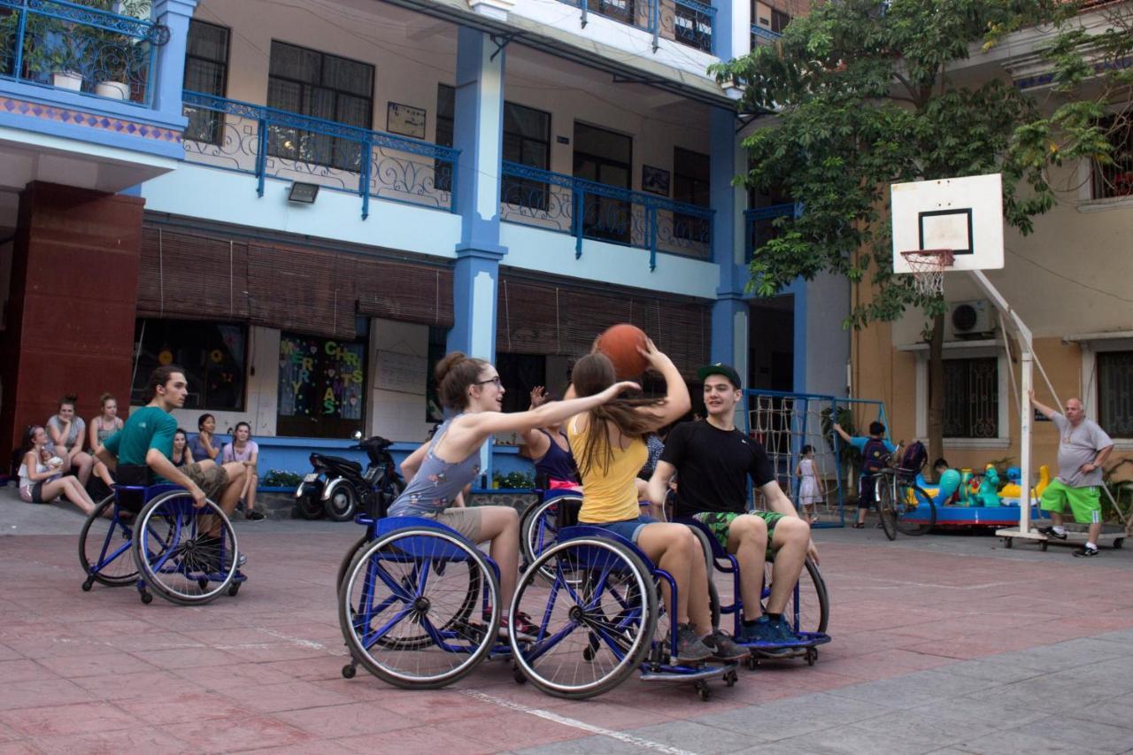 Nha Khach Lang May Man - Village Chance Ho Chi Minh City Exterior photo