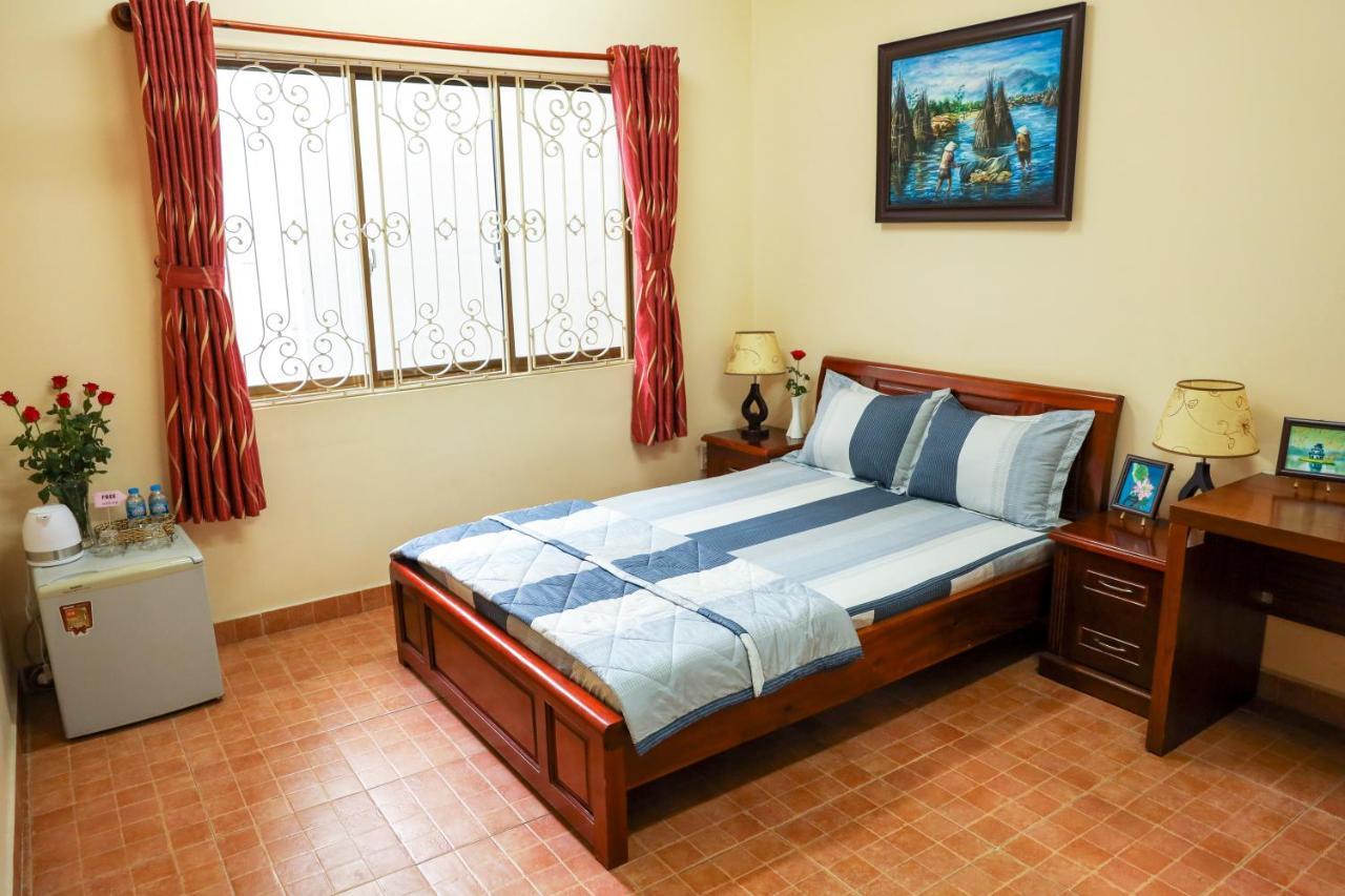 Nha Khach Lang May Man - Village Chance Ho Chi Minh City Exterior photo